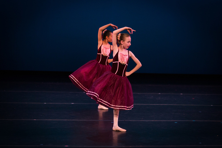 two young ballet dancers