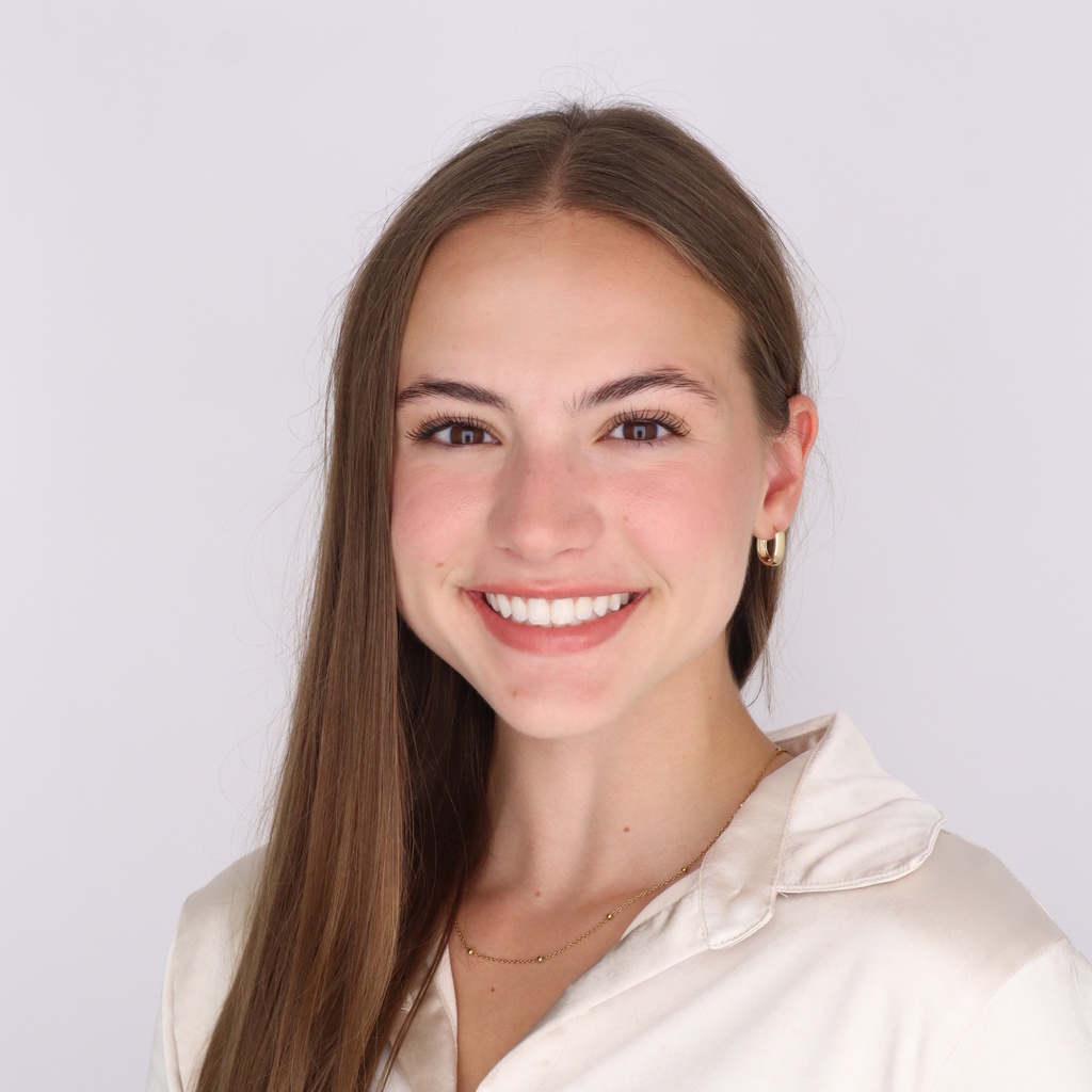 Cassidy Banwart Headshot