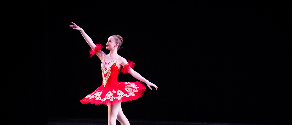 singe ballet dancer on stage